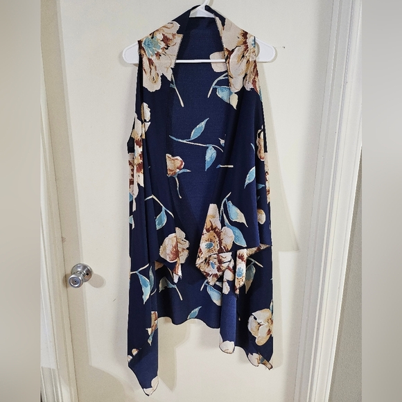 Navy Floral Kimono Sleeveless Cardigan - Picture 1 of 3
